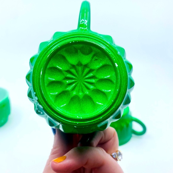 Set of 8 Vintage Jeannette “Slick & Sassy” Green & Yellow Punch Bowl Cups (6 oz) - Picture 10 of 16